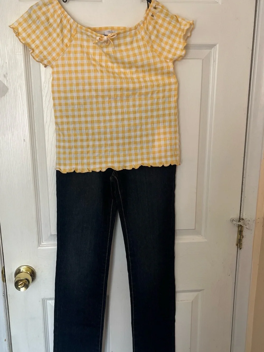Levi's Dark Blue Jeans with Yellow Gingham Top